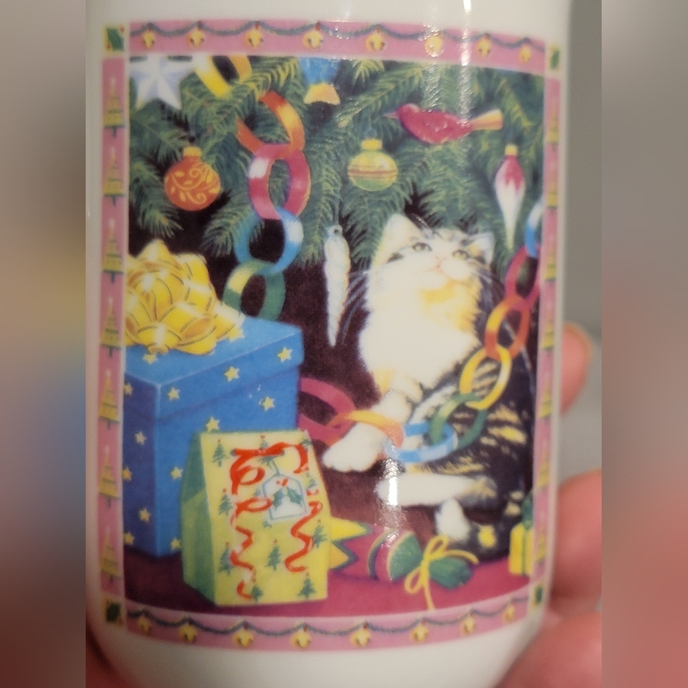 Russ Berrie & Co. Christmas Cat with Tree/Presents Coffee Mug